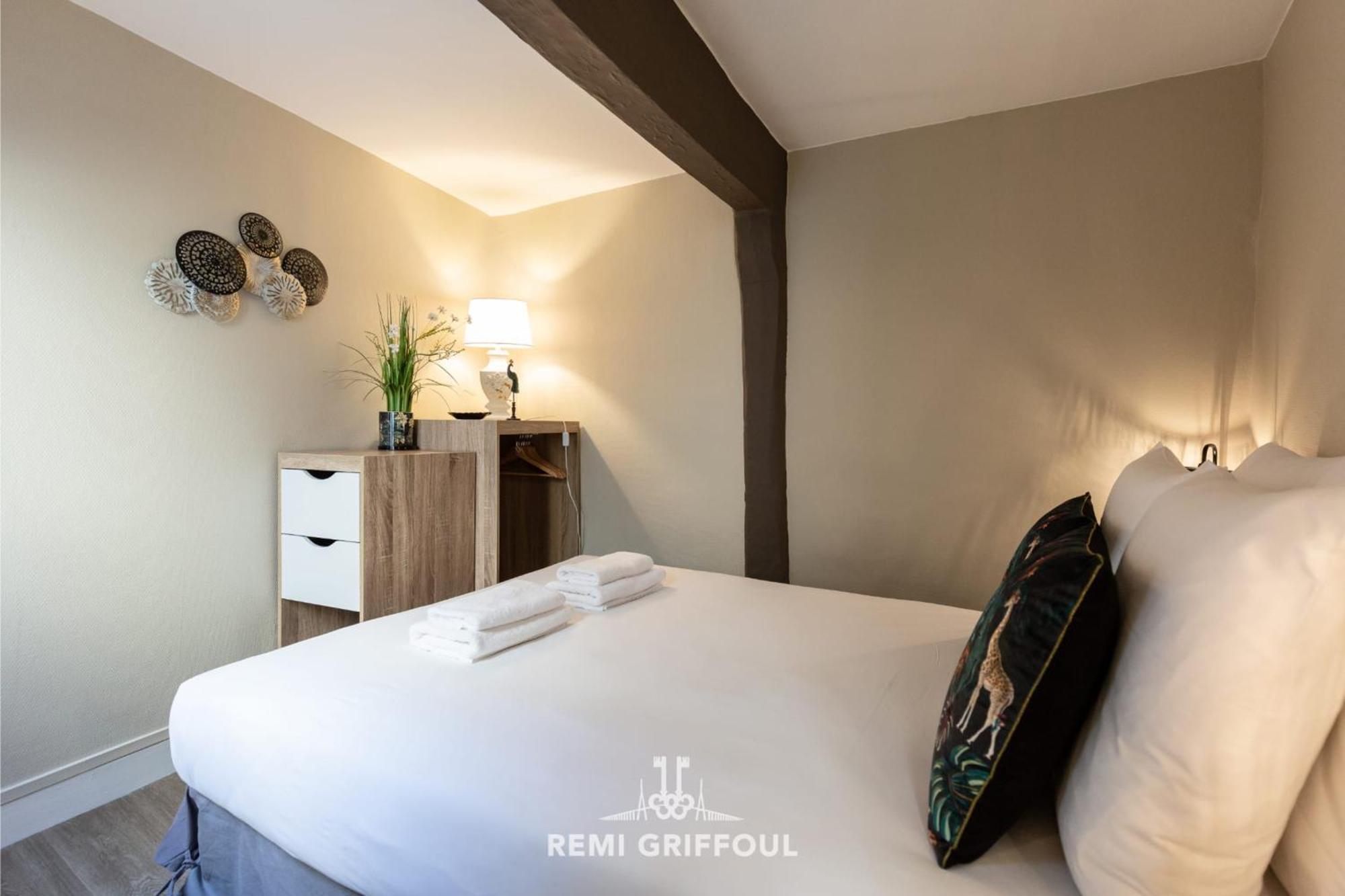 Emeraude Cozy Nest 3 Heart Of Historic District 2 Guests Honfleur Dış mekan fotoğraf